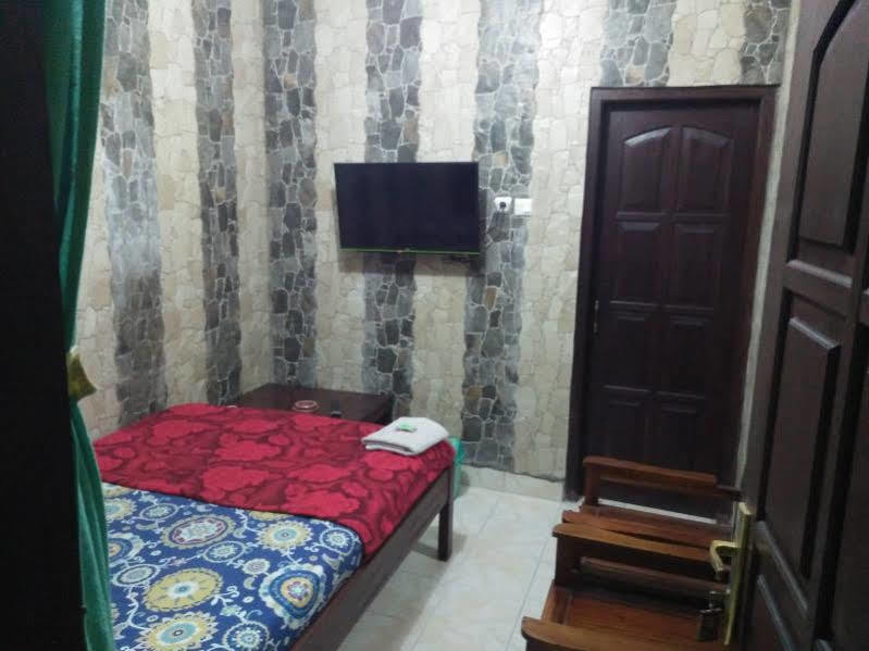 Bayu Murti Homestay Джок'якарта Екстер'єр фото